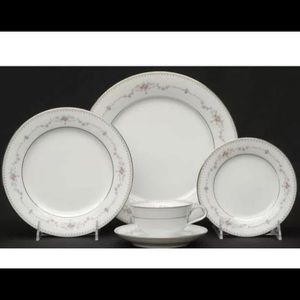 Vintage Full Place Setting Of 6 NORITAKE CHINA IN FAIRMONT PATTERN #6102